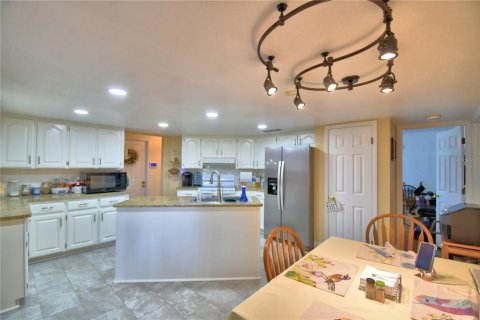 House in Lakeland, Florida 4 bedrooms, 171.96 sq.m. № 1757581 - photo 16