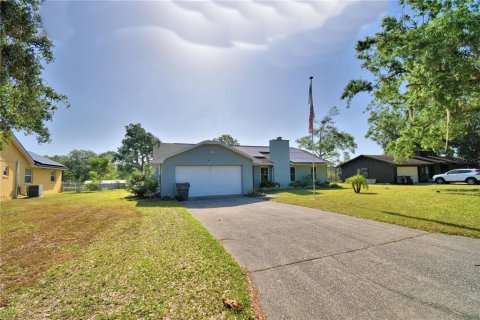 House in Lakeland, Florida 4 bedrooms, 171.96 sq.m. № 1757581 - photo 2