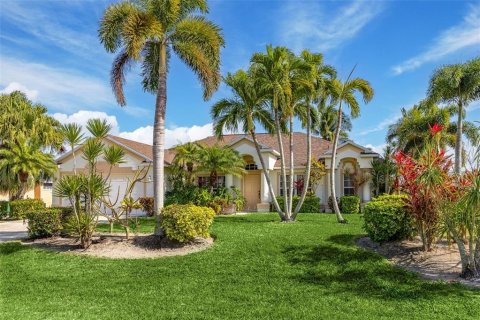 Villa ou maison à vendre à Cape Coral, Floride: 4 chambres, 207.82 m2 № 2433682 - photo 28