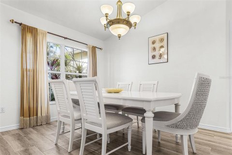 Villa ou maison à vendre à Cape Coral, Floride: 4 chambres, 207.82 m2 № 2433682 - photo 5