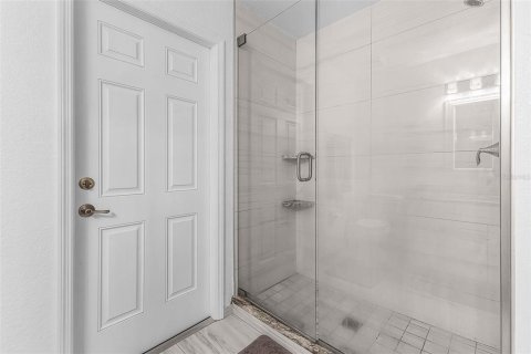Villa ou maison à vendre à Cape Coral, Floride: 4 chambres, 207.82 m2 № 2433682 - photo 19