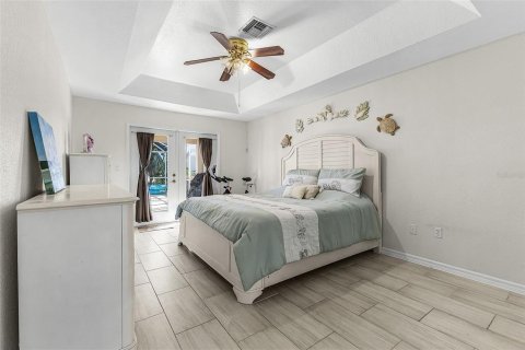 Villa ou maison à vendre à Cape Coral, Floride: 4 chambres, 207.82 m2 № 2433682 - photo 13