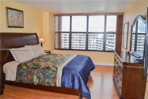 Copropriété à louer à Hallandale Beach, Floride: 2 chambres, 118.91 m2 № 1929212 - photo 9