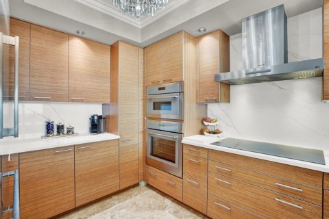 Condo in Pompano Beach, Florida, 2 bedrooms  № 2359558 - photo 10