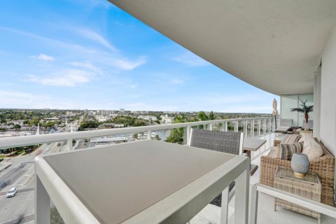 Condo in Pompano Beach, Florida, 2 bedrooms  № 2359558 - photo 22