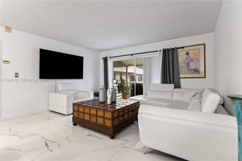 Condominio en venta en Margate, Florida, 2 dormitorios, 94.67 m2 № 1998823 - foto 10