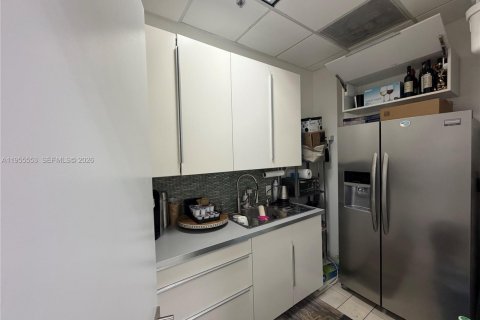 Купить коммерческую недвижимость в Майами, Флорида № 2010124 - фото 5