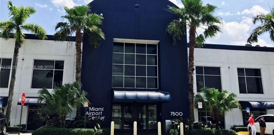 Immobilier commercial à Miami, Floride № 2010124