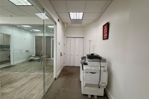 Купить коммерческую недвижимость в Майами, Флорида № 2010124 - фото 6