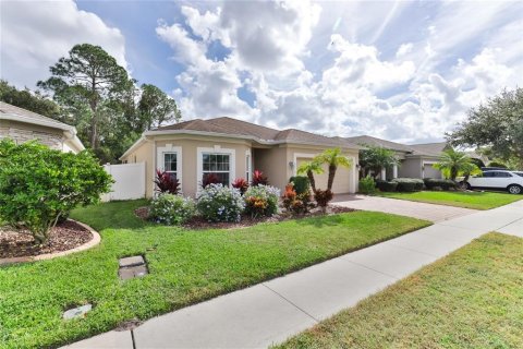 Villa ou maison à louer à Port Orange, Floride: 4 chambres, 186.64 m2 № 2107552 - photo 2