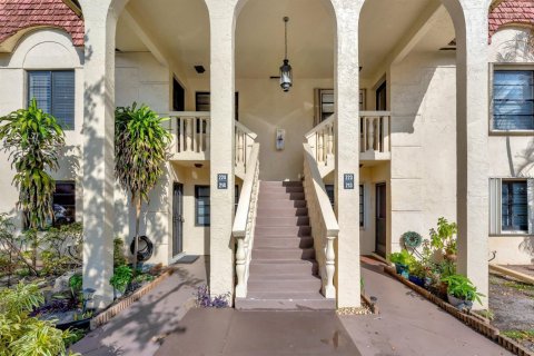 Condo in Pompano Beach, Florida, 2 bedrooms № 2245179 - photo 29