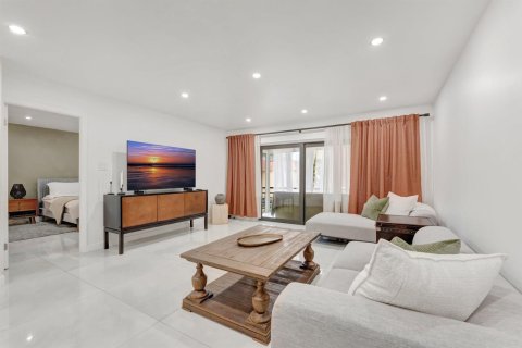 Condo in Pompano Beach, Florida, 2 bedrooms  № 2245179