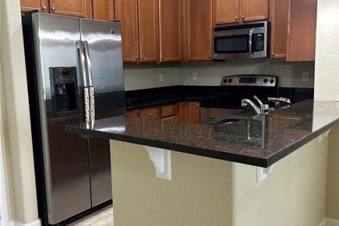 Adosado en alquiler en Kissimmee, Florida, 3 dormitorios, 164.99 m2 № 1904153 - foto 2