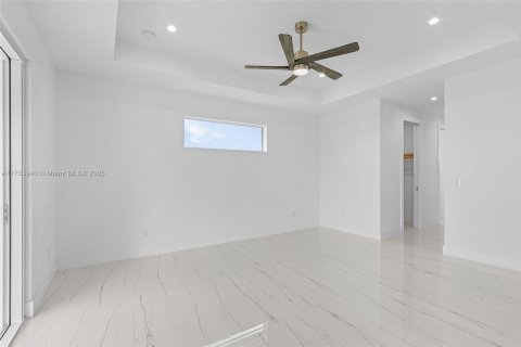 House in Cape Coral, Florida 4 bedrooms № 1500402 - photo 24