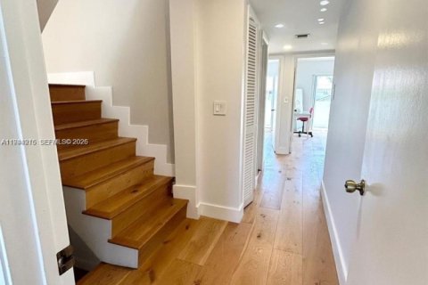Adosado en venta en North Miami Beach, Florida, 3 dormitorios, 151.8 m2 № 2001744 - foto 12