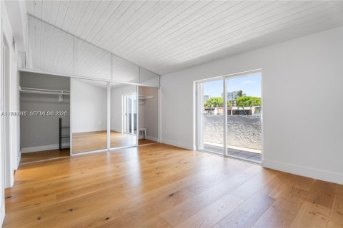 Adosado en venta en North Miami Beach, Florida, 3 dormitorios, 151.8 m2 № 2001744 - foto 13