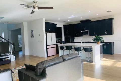 Casa en alquiler en Tampa, Florida, 5 dormitorios, 308.06 m2 № 1875920 - foto 4