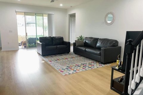 Casa en alquiler en Tampa, Florida, 5 dormitorios, 308.06 m2 № 1875920 - foto 7