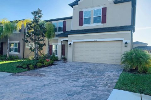 Casa en alquiler en Tampa, Florida, 5 dormitorios, 308.06 m2 № 1875920 - foto 1