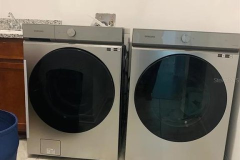 Casa en alquiler en Tampa, Florida, 5 dormitorios, 308.06 m2 № 1875920 - foto 11