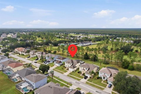 Villa ou maison à vendre à Davenport, Floride: 5 chambres, 282.79 m2 № 2410321 - photo 12