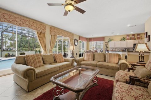 Villa ou maison à vendre à Davenport, Floride: 5 chambres, 282.79 m2 № 2410321 - photo 4