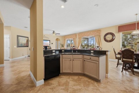 Villa ou maison à vendre à Davenport, Floride: 5 chambres, 282.79 m2 № 2410321 - photo 5