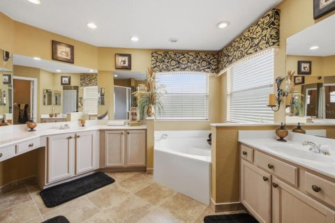 Villa ou maison à vendre à Davenport, Floride: 5 chambres, 282.79 m2 № 2410321 - photo 16