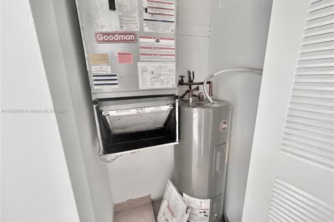 Copropriété à louer à Hollywood, Floride: 1 chambre, 60.39 m2 № 1966863 - photo 11