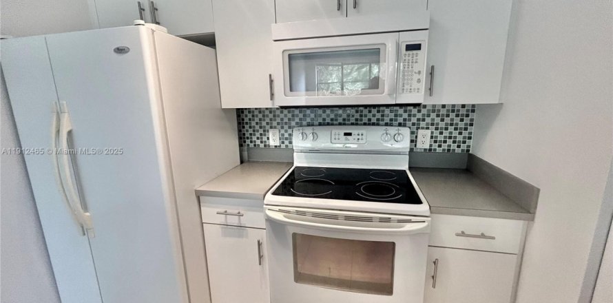 Condo à Hollywood, Floride, 1 chambre  № 1966863