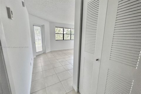 Copropriété à louer à Hollywood, Floride: 1 chambre, 60.39 m2 № 1966863 - photo 24