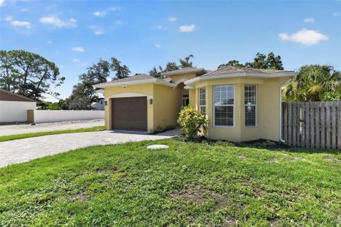 Casa en venta en Sarasota, Florida, 3 dormitorios, 120.03 m2 № 2310671 - foto 3