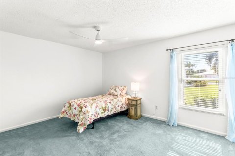 Condo in Bradenton, Florida, 2 bedrooms  № 2204249 - photo 13