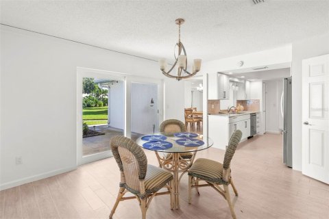 Condo in Bradenton, Florida, 2 bedrooms  № 2204249 - photo 7