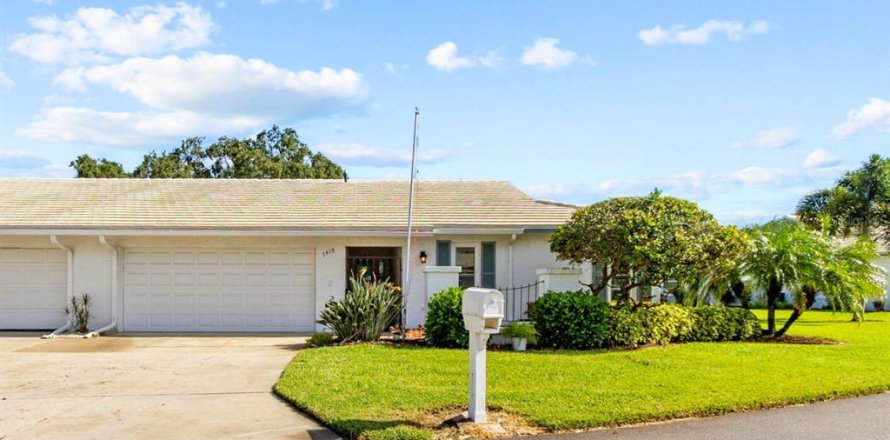 Condo in Bradenton, Florida, 2 bedrooms  № 2204249