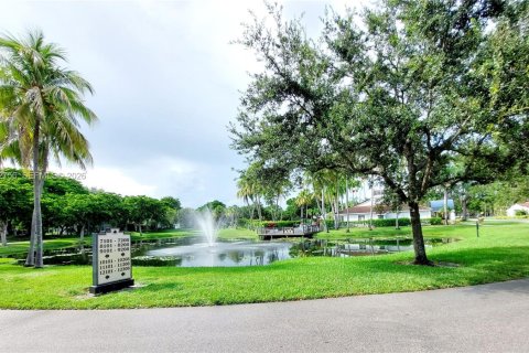 Copropriété à louer à Coconut Creek, Floride: 1 chambre, 67.82 m2 № 2348603 - photo 20