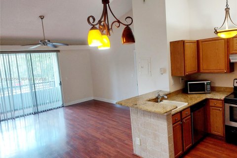 Copropriété à louer à Coconut Creek, Floride: 1 chambre, 67.82 m2 № 2348603 - photo 5