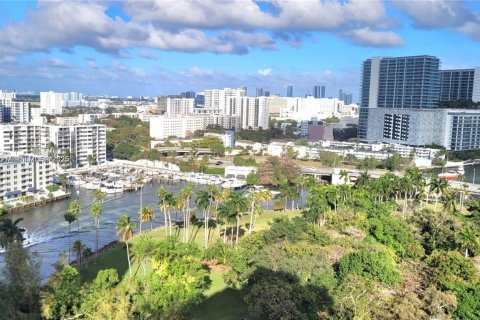 Condominio en venta en Miami, Florida, 2 dormitorios, 82.4 m2 № 1860804 - foto 3