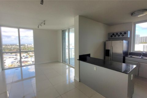 Condominio en venta en Miami, Florida, 2 dormitorios, 82.4 m2 № 1860804 - foto 6