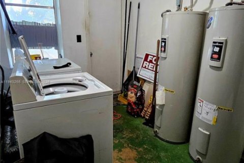 Propiedad comercial en venta en Davie, Florida, 161.93 m2 № 2000995 - foto 11