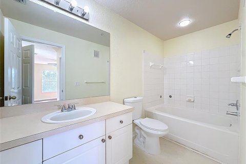 Condo in Tampa, Florida, 2 bedrooms № 2157487 - photo 21