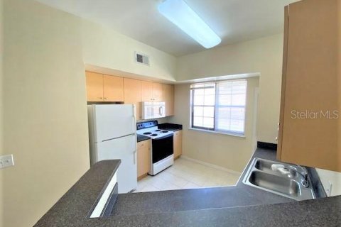 Condo in Celebration, Florida, 2 bedrooms  № 1521108 - photo 4