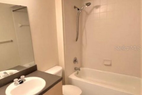 Condo in Celebration, Florida, 2 bedrooms  № 1521108 - photo 6