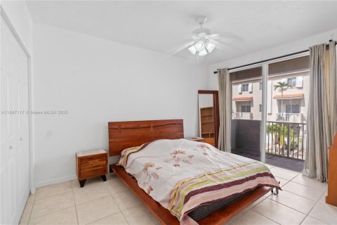 Touwnhouse à louer à Aventura, Floride: 4 chambres, 199.74 m2 № 1966255 - photo 16