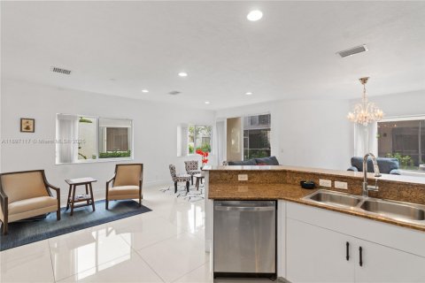 Touwnhouse à louer à Aventura, Floride: 4 chambres, 199.74 m2 № 1966255 - photo 5