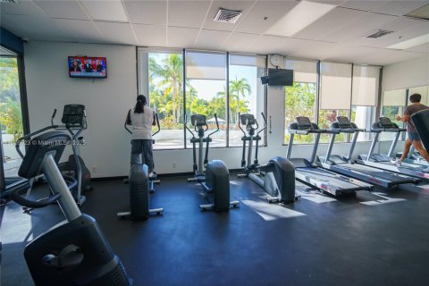 Condo in Sunny Isles Beach, Florida, 2 bedrooms  № 1957036 - photo 28