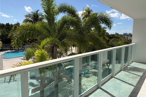 Condo in Sunny Isles Beach, Florida, 2 bedrooms  № 1957036 - photo 3