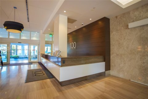 Condo in Sunny Isles Beach, Florida, 2 bedrooms  № 1957036 - photo 23