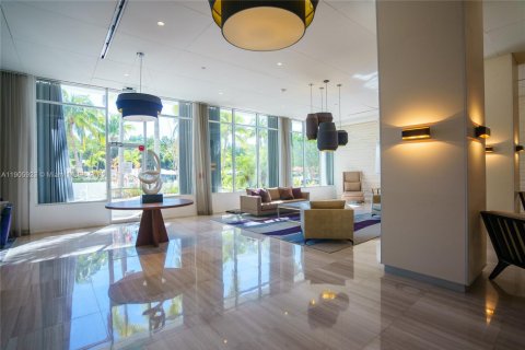 Condo in Sunny Isles Beach, Florida, 2 bedrooms  № 1957036 - photo 24