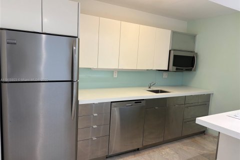 Condo in Sunny Isles Beach, Florida, 2 bedrooms  № 1957036 - photo 6